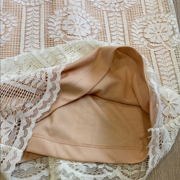 NWT Lulu's Lace Bodycon Mini Dress - Picture 5 of 13